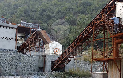 反击式破碎机生产现场