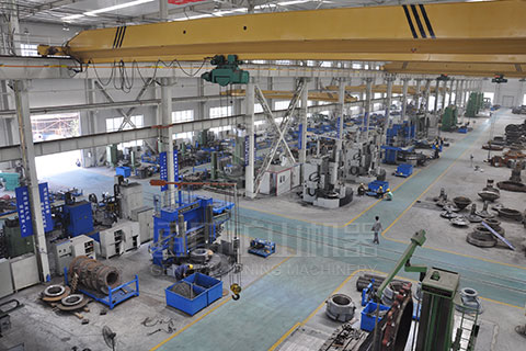 通用矿山机器车间