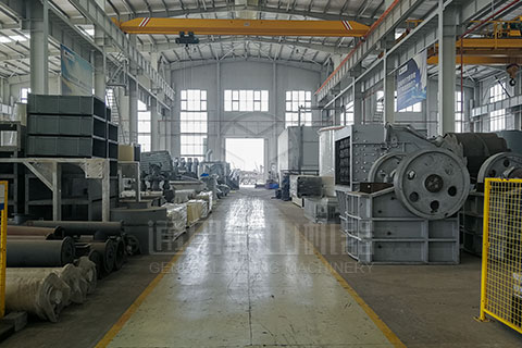 通用矿山机器车间